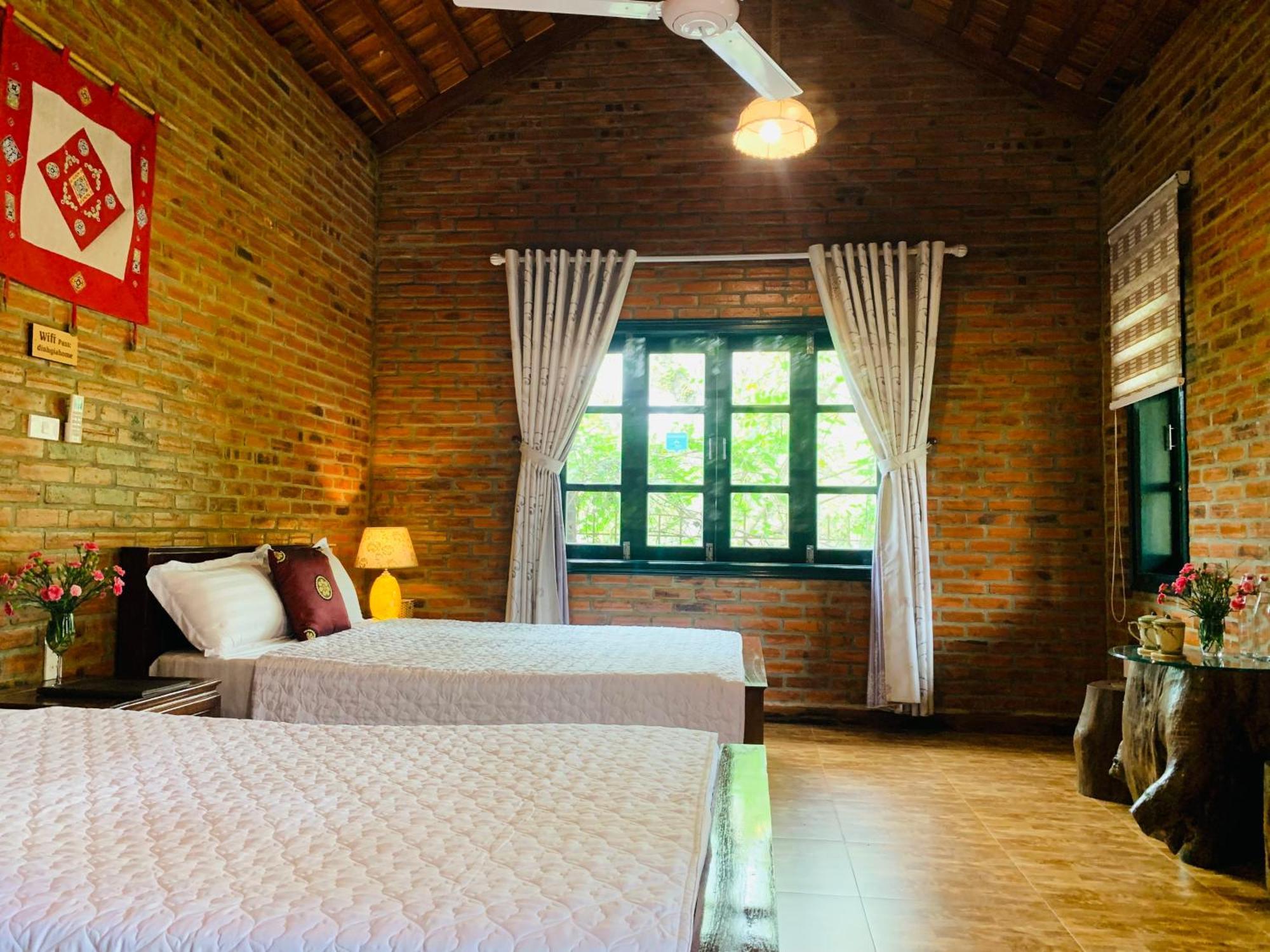 Dinh Gia Home Villa & Resort Ніньбінь Номер фото
